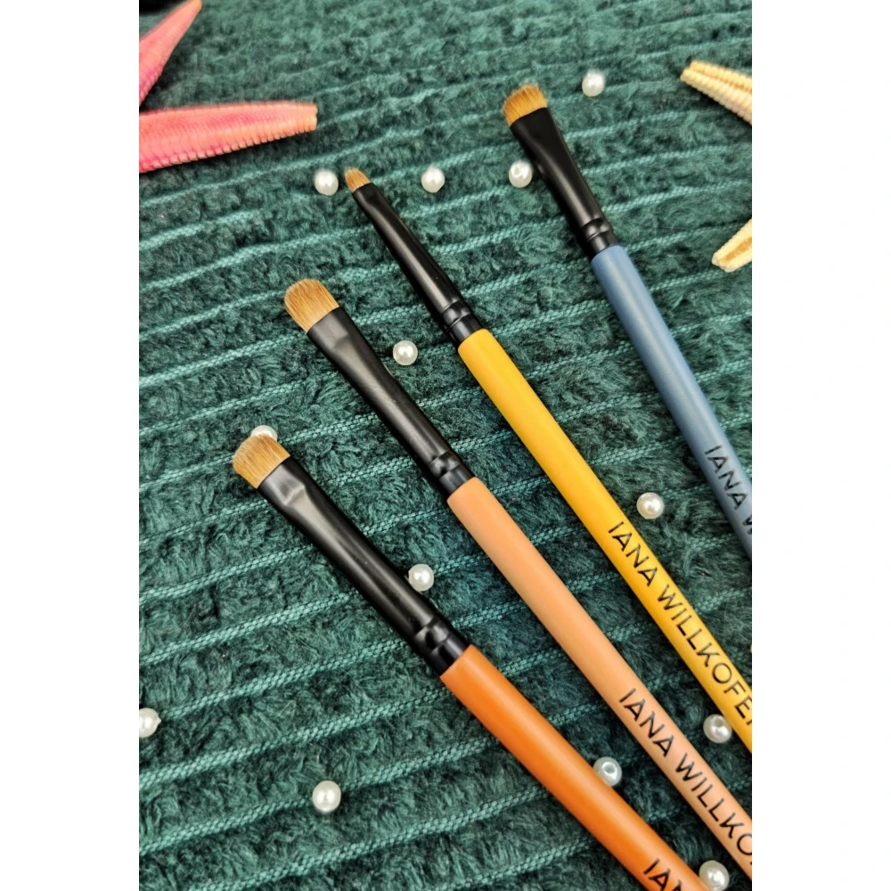 Iana Willkofer Set Iw Best Buy 4 Pensule Detalii - Pensule Pentru Detalii, Pentru Un Machiaj Complet - Produs 4